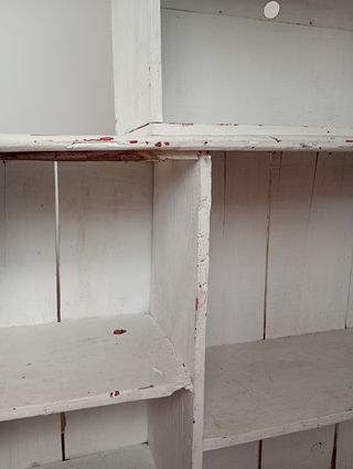 Estantería rústica perfecta para cocina de pueblo