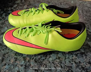 Botas fútbol Nike + espinilleras Kipsta
