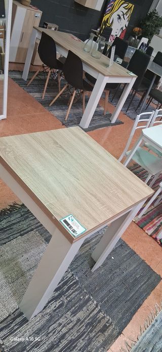 MESA EXTENSIBLE DE MADERA  NUEVA