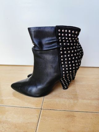 BOTINES DE PIEL LUI JO NEGROS TACHAS
