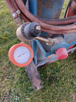 Equipo soldadura autógena grande con botellas y ca