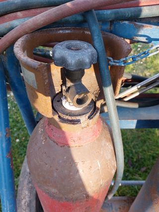 Equipo soldadura autógena grande con botellas y ca