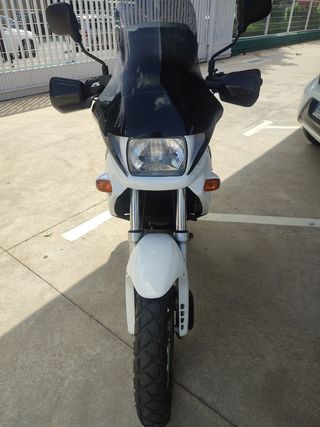 BMW F650 Funduro - Moto blanca