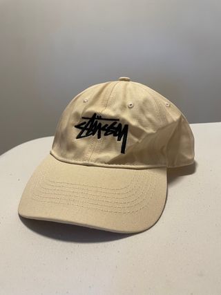 Gorra Stussy Beige