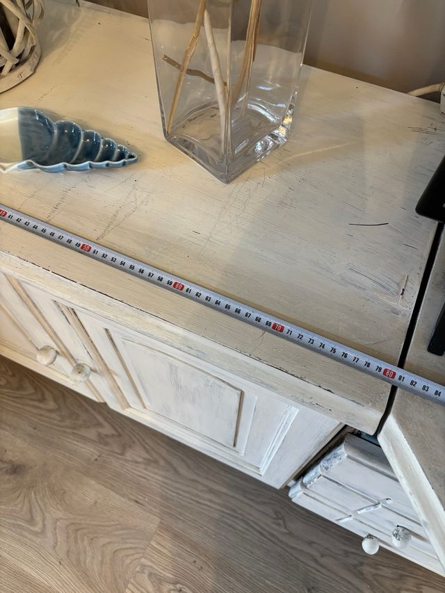 Mueble TV provenzal blanco