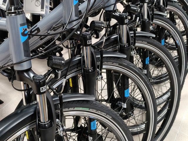 Bicicleta trekking AREAL 28" Talla 56