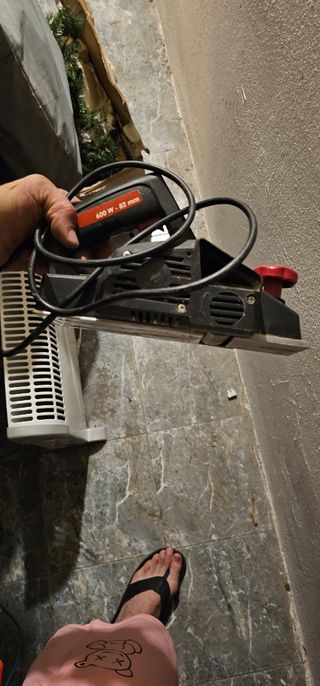 Herramienta varia mirsr fotos, Nivel láser Bosch +