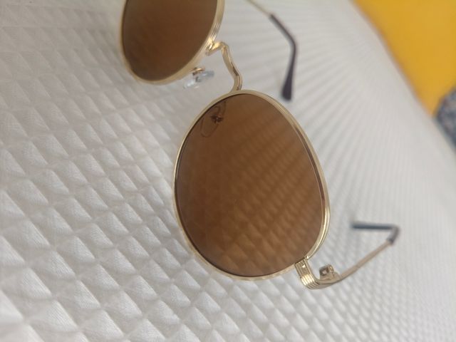 Gafas redondas doradas