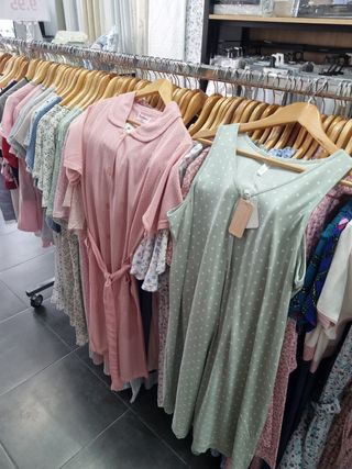 Pijamas, Batas, Playeros 1 unidad 6.95 2x1   10.95