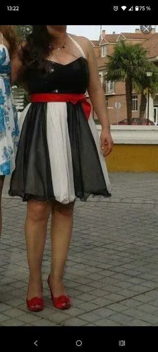 Vestido cóctel blanco y negro