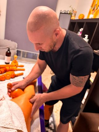 Quiromasaje: Masaje Profesional
(666914741)