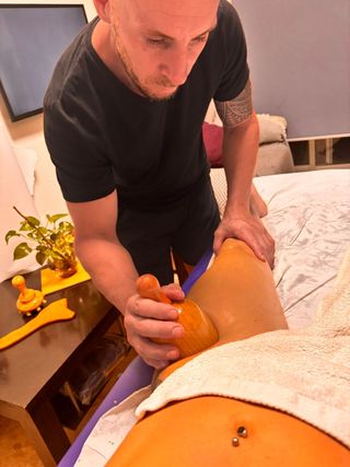 Quiromasaje: Masaje Profesional
(666914741)