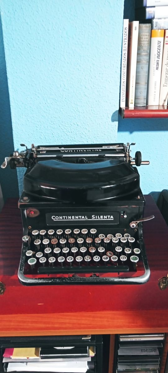 Macchina da scrivere Continental Silenta Antigua