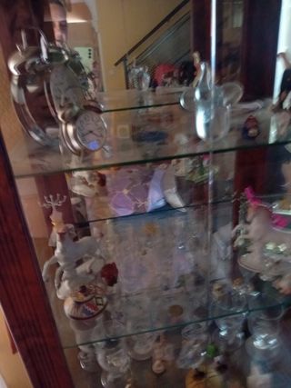 Vitrina Clásica Madera-Cristal4 estantes cristal