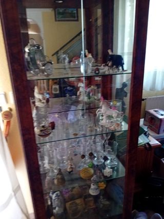 Vitrina Clásica Madera-Cristal4 estantes cristal