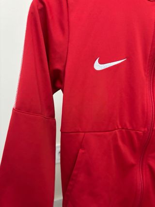 Chaqueta deporte Nike