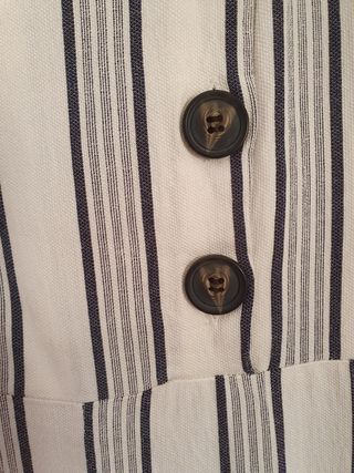 Mono rayas gris-blanco