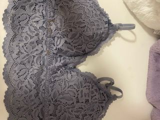 Top gris de encaje