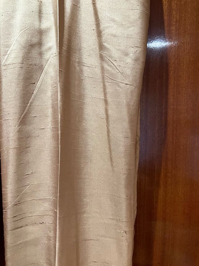 Pantalón seda salvaje y abalorios