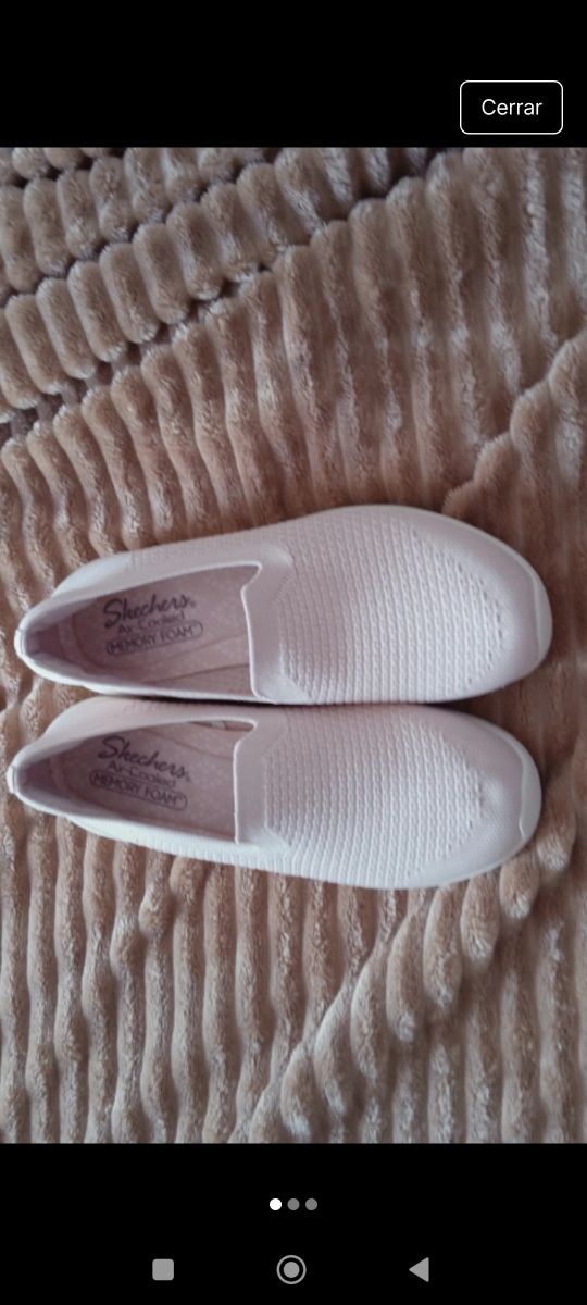 Zapatillas Skechers beige