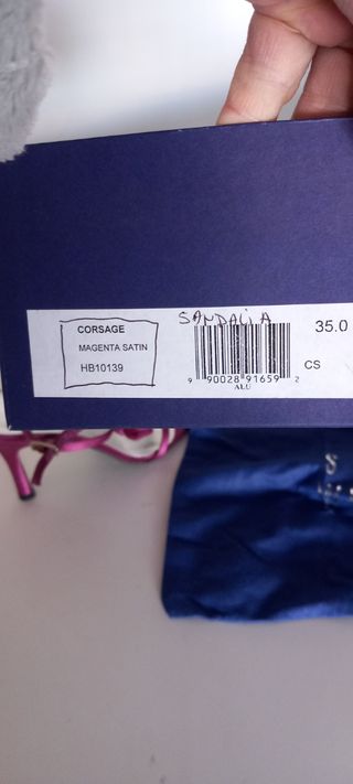 Sandalias Stuart Weitzman magenta, talla 35