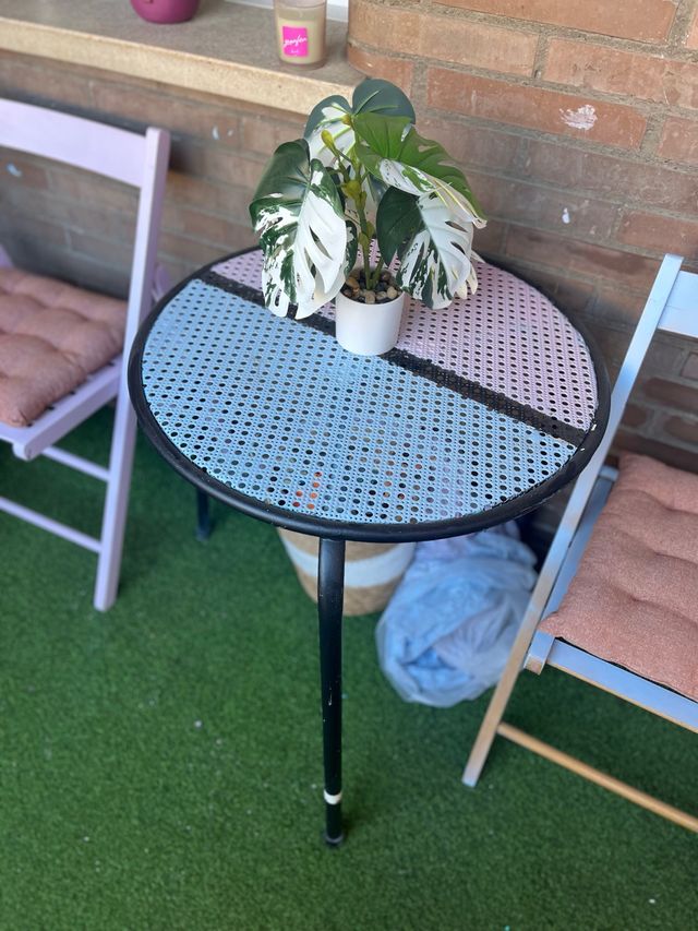 Mesa jardín metal azul/rosa