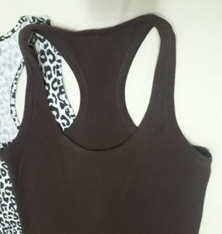 2 Camisetas tirantes M - marrón y animal print