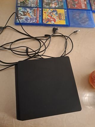 PS4 (PlayStation 4) + 10 juegos