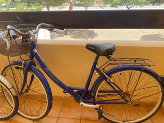 Bicicleta paseo clásica azul