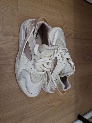 Zapatillas Nike Air Huarache - Beige/Blanco