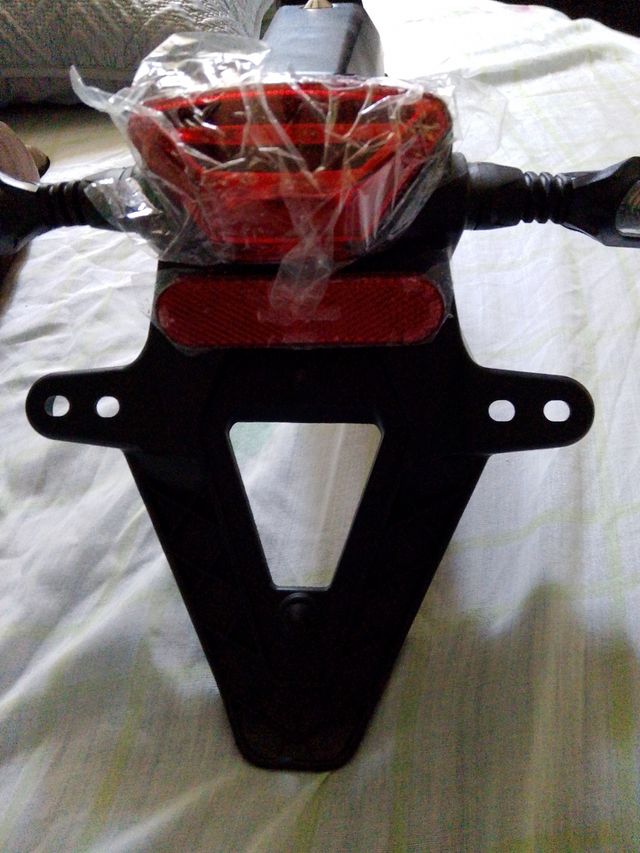 Portamatrículas con luz para moto