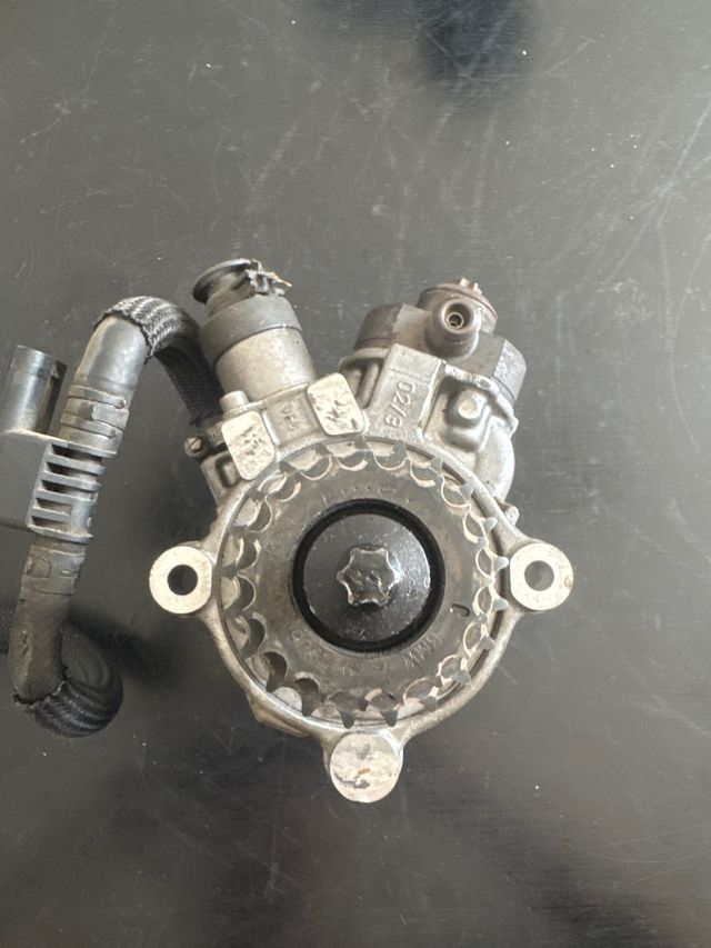 Bomba inyectora BMW 2.0d Bosch
