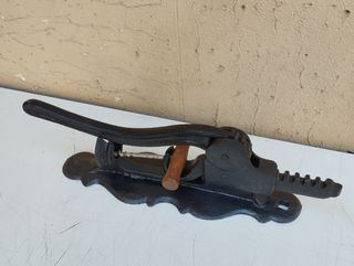 Cavatappi da muro in ghisa osteria vineria enoteca