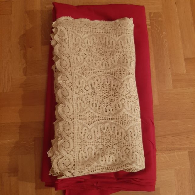 Copriletto vintage beige e rosso