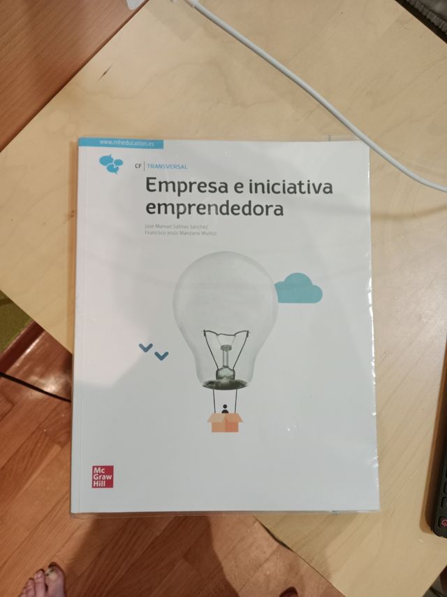 Empresa e iniciativa emprendedora. Grado medio/...