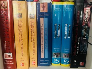 LOTE LIBROS MEDICINA Y ENFERMERIA 
