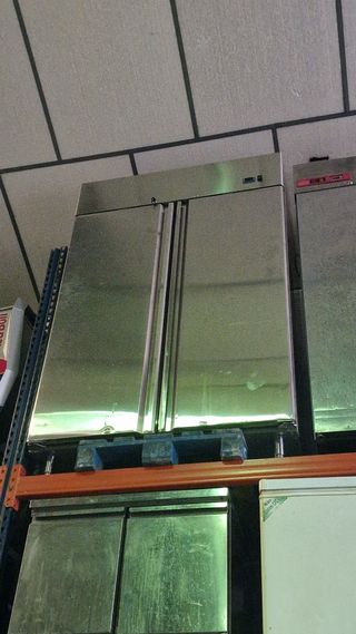 Congelador vertical industrial