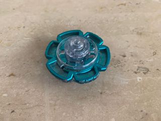 Beyblade Counter Leone + Hasbro Launcher Grip