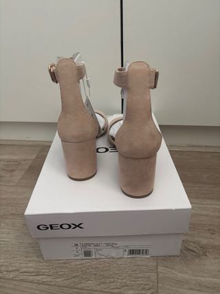 Sandalias Geox beige mujer