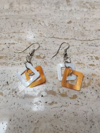 Pendientes cuadrados coral