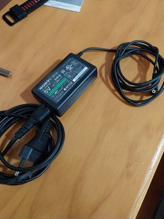 Cargador Sony PSP-100