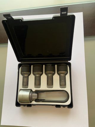 Juego tornillos antirrobo SEAT