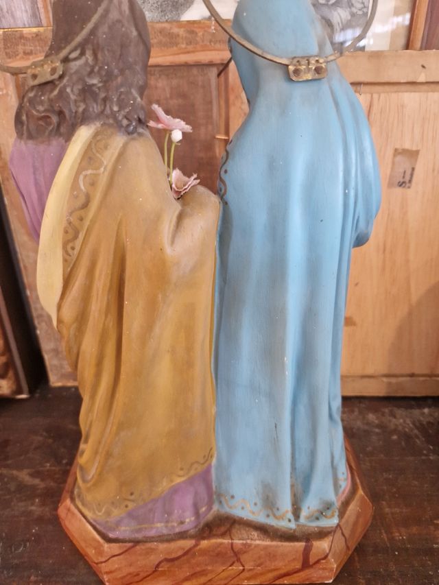 Sagrada Familia: Figura Antigua de Yeso