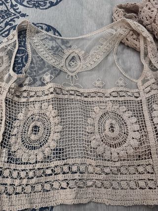 Pantalones crochet beige