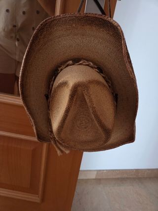 Sombrero tejano beige y marrón