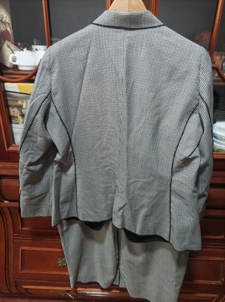 Traje Purificación García 46