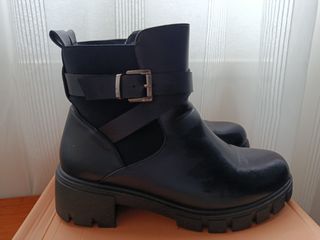 Botines negros - Tacon bajo