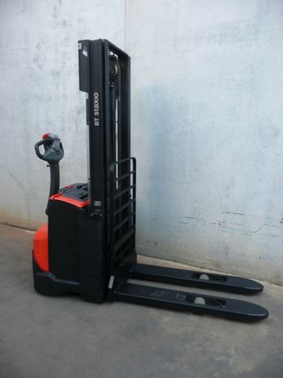 Apilador BT seminuevo