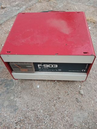 Cargador baterías F-903 12V 3A
