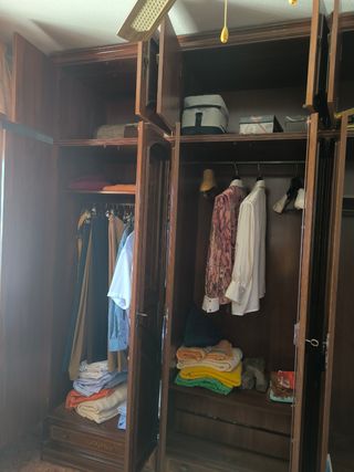 Dormitorio clásico madera